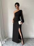 Chic One-Shoulder Knit Dress - Long Sleeve, Solid Color, Flattering Fit, Spandex Blend for Comfort, Elegant Hollow Detail, Suitable for All Seasons and Occasions
