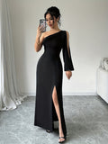 Chic One-Shoulder Knit Dress - Long Sleeve, Solid Color, Flattering Fit, Spandex Blend for Comfort, Elegant Hollow Detail, Suitable for All Seasons and Occasions