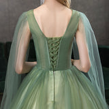 Zjkrl Quinceanera Dress Elelgant V-neck Green Party Prom Ball Gown Vintage Lace Embroidery Solo And Host Quinceanera Dresses